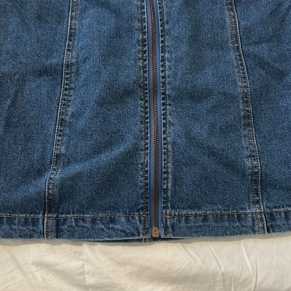 Forever 21 Zip Front Denim Skirt - Picture 3 of 7